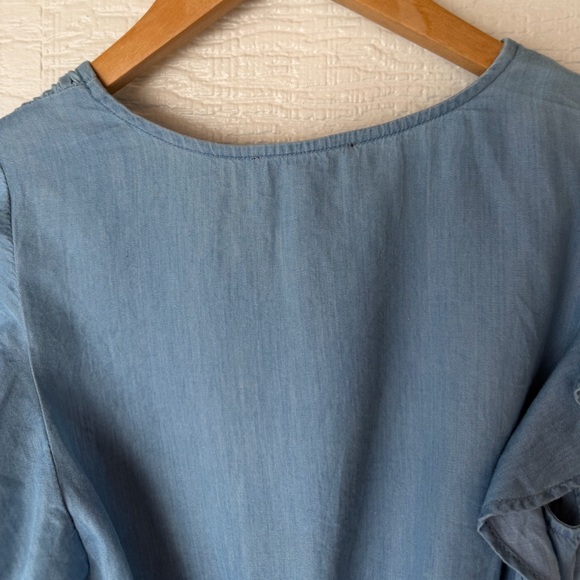 Jessica Simpson Chambray Wrap Top XS Ruffle Sleeve Tie Back NWT - Picture 6 of 9